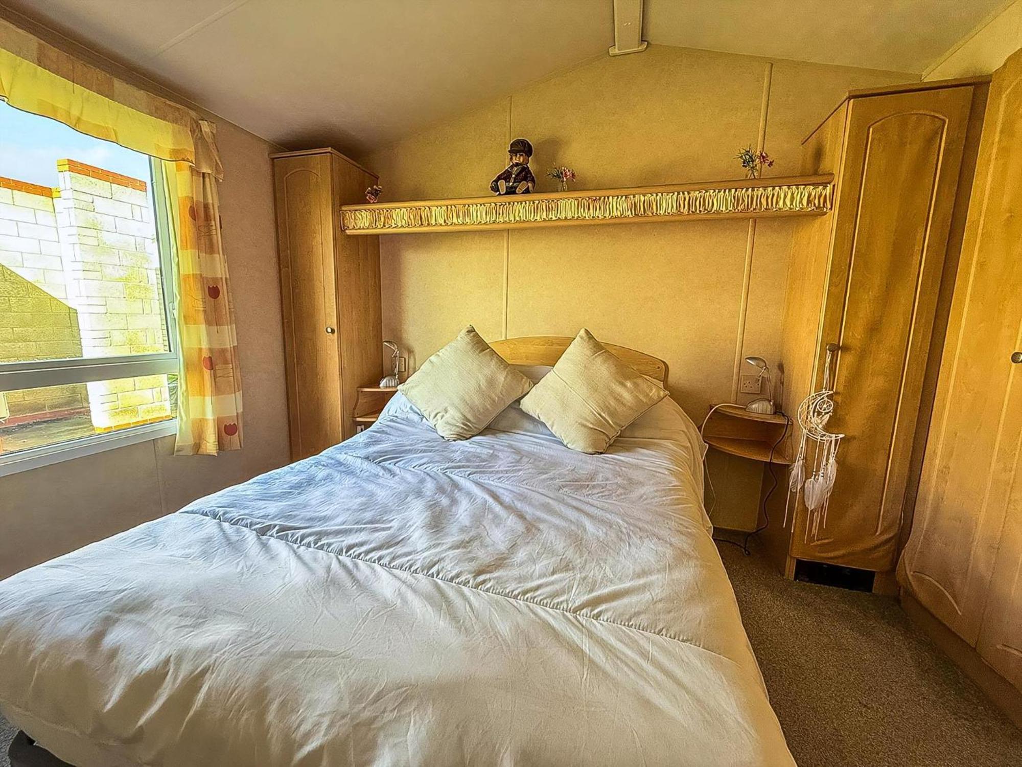 Lovely 6 Berth Caravan At Naze Marine Holiday Park In Essex Ref 17003C Walton-on-the-Naze Ngoại thất bức ảnh